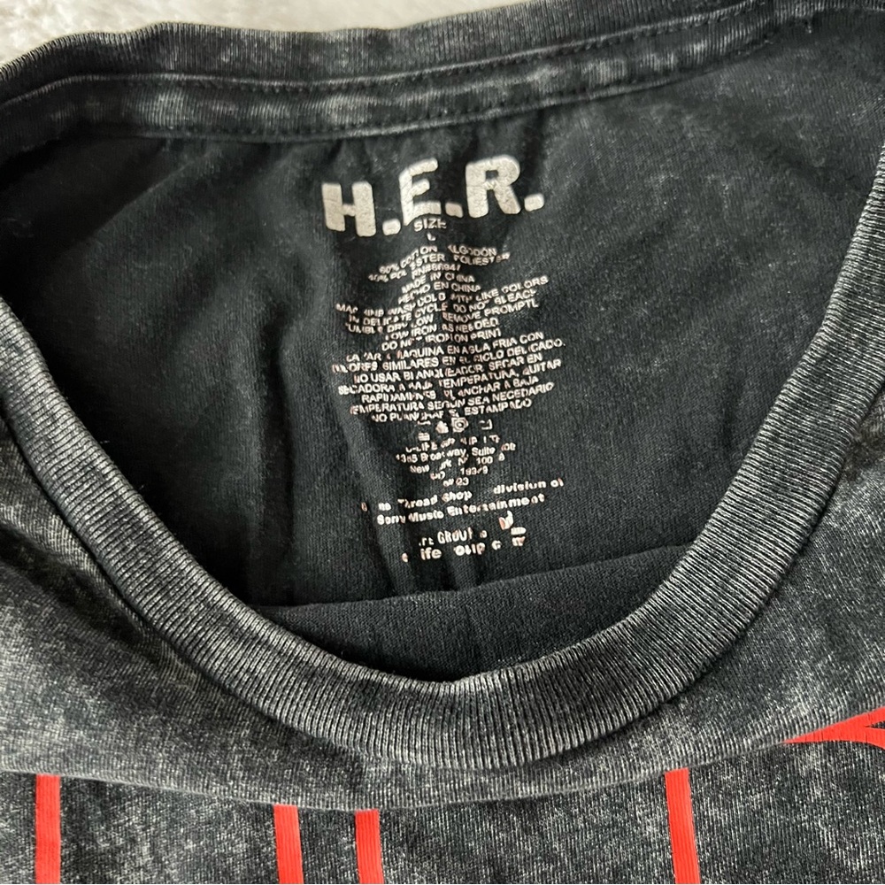 H.E.R. Sold out Tour Tee - Picture 3 of 6